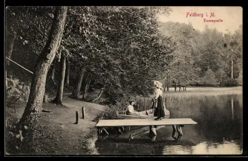 AK Feldberg i. M., Emmaquelle, Zwei Damen am Bootssteg am See