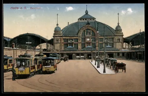 AK Halle a. S., Bahnhof, Strassenbahnen, Pferdekutschen