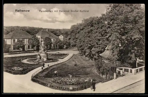 AK Rathenow, Paradeplatz, Denkmal Grosser Kurfürst aus der Vogelschau