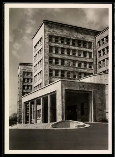 AK Frankfurt-Westend, IG Farbenindustrie AG mit Strassenpartie