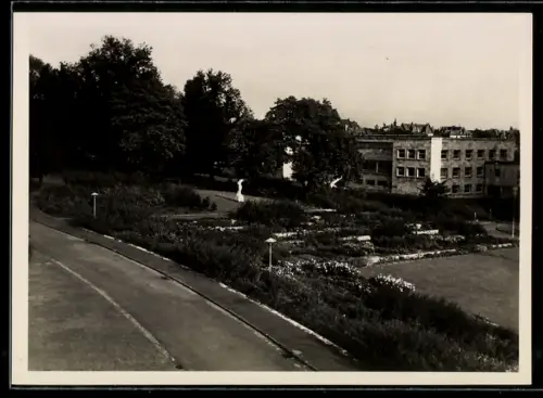 AK Frankfurt-Westend, IG Farbenindustrie AG mit Strassenpartie