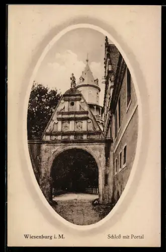 AK Wiesenburg i. M., Schloss mit Portal und Grünanlage