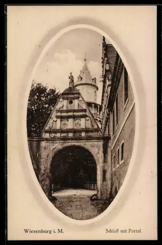 AK Wiesenburg i. M., Schloss mit Portal und Grünanlage