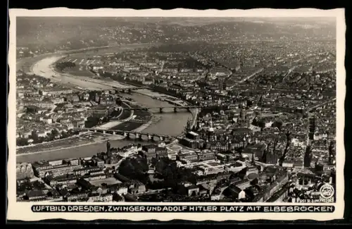 Foto-AK Walter Hahn, Dresden, NR 7639: Dresden, Luftbild mit Zwinger, Theaterplatz und Elbebrücken