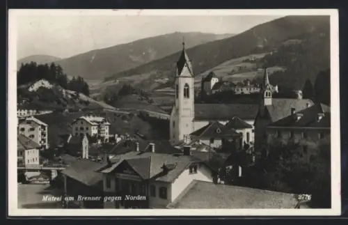 AK Matrei am Brenner, Totalansicht über die Dächer mit Sicht zur Kirche