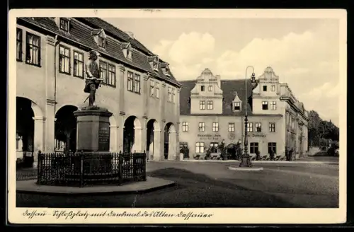 AK Dessau, Schlossplatz mit Denkmal des Alten Dessauer