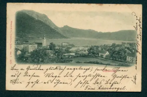 Relief-AK Gmunden, Ortsansicht mit Bergpanorama
