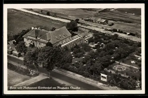 AK Berlin-Staaken, Hotel und Restaurant Cäcilienhof am Flughafen Staaken, Fliegeraufnahme