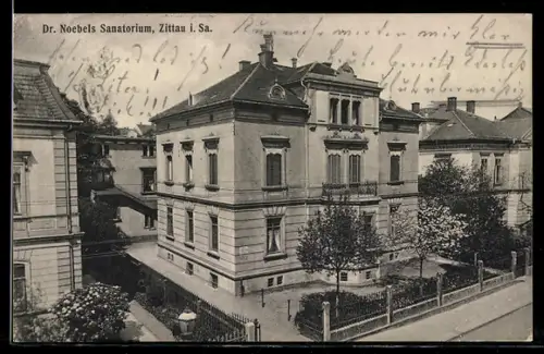 AK Zittau i. Sa., Partie bei Dr. Noebels Sanatorium mit Vorgarten in der Lessingstrasse 11