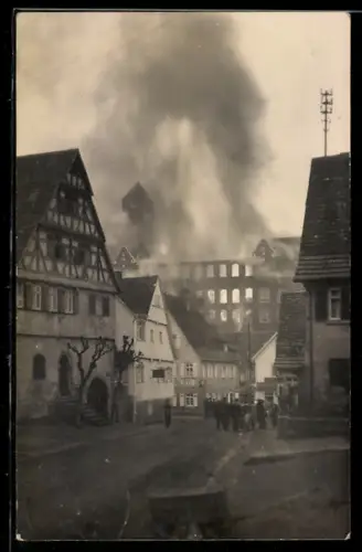 AK Bad Kissingen, Brand eines Gebäudes in der Stadt