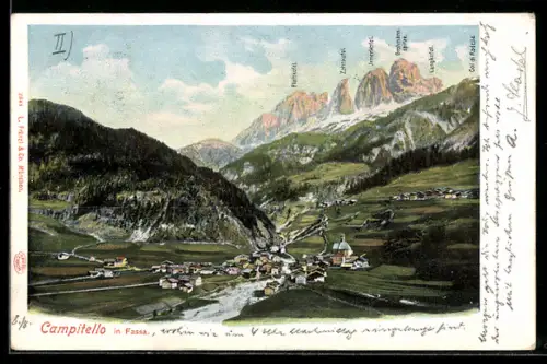 AK Campitello in Fassa, Veduta verso le Dolomiti con villaggio e monti imponenti sullo sfondo