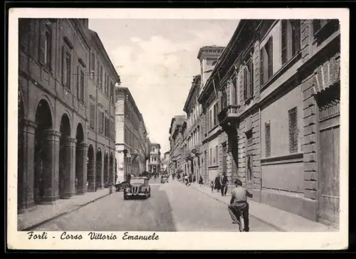 AK Forlì, Corso Vittoria Emanuele con auto e ciclisti