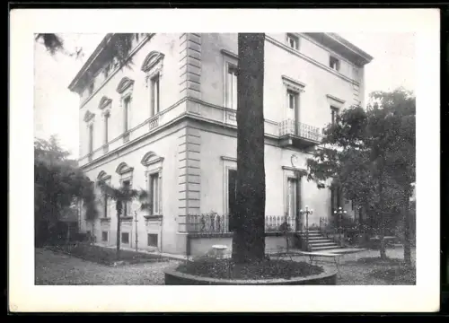 AK Firenze, Istituto Lega delle Suore della Sacra Famiglia, facciata interna