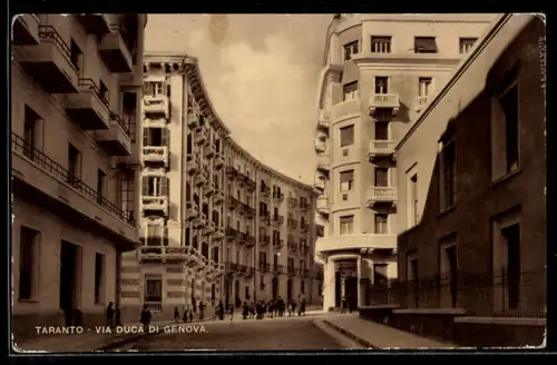 AK Taranto, Via Duca di Genova con edifici curvi e passanti