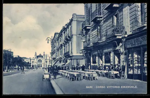 AK Bari, Corso Vittorio Emanuele con caffè all`aperto e passanti