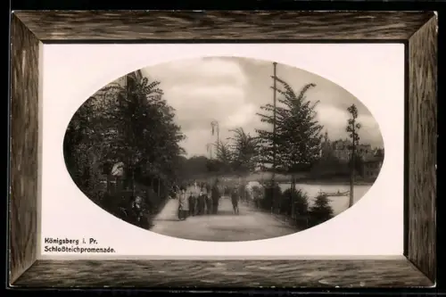 AK Königsberg, Schlossteichpromenade mit Fussgängern