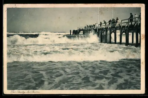 AK Ostseebad Cranz, Seesteg bei Sturm