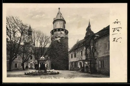 AK Wiesenburg / Mark, Partie im Schlosshof