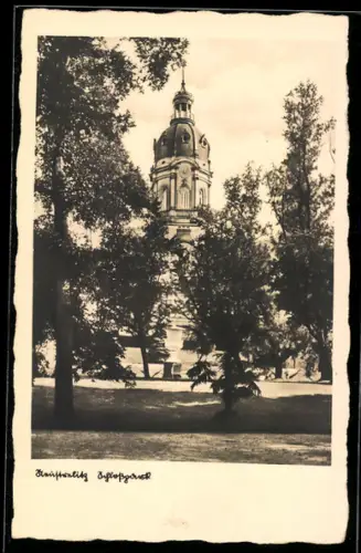AK Neustrelitz, Schloss mit Park