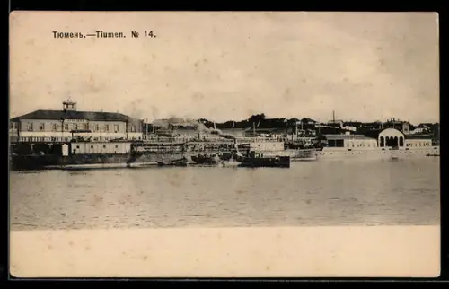 AK Tjumen, Teilansicht der Stadt mit Raddampfer an der Ufermauer