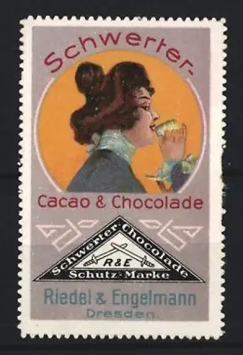 Reklamemarke Dresden, Schwerter Cacao & Chocolade, Riedel & Engelmann, Frau mit Tasse