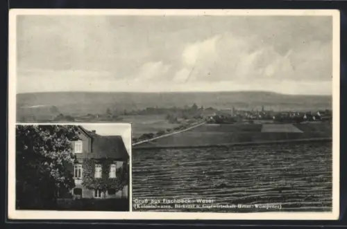 AK Fischbeck /Weser, Kolonialwaren-Bäckerei-Gasthaus H. Wömpener, Gesamtansicht mit Weser u. Feldern