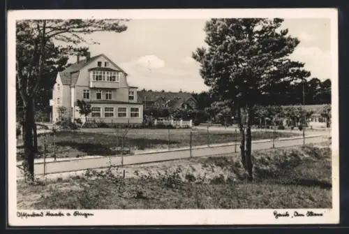AK Baabe a. Rügen, Hotel Haus am Meer, Panorama mit Strasse