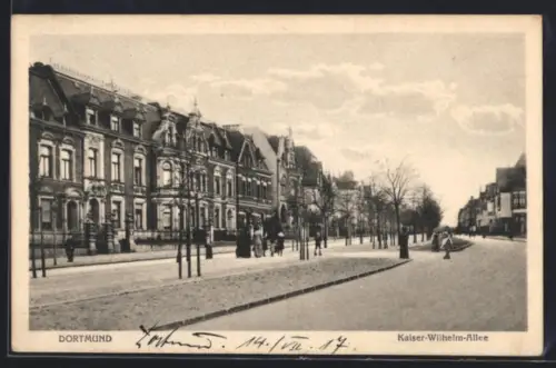 AK Dortmund, Kaiser-Wilhelm-Allee, Strassenpartie, Mittelpromenade mit Übergang