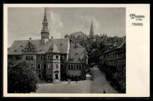 AK Blankenburg a. Harz, Marktplatz mit Rathaus u. Kirche