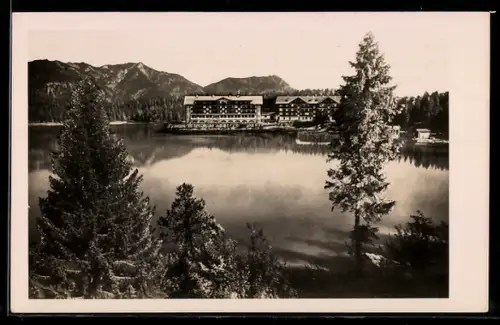 AK Eibsee, Hotel und Pension Eibsee Brüder Terne, Seeansicht