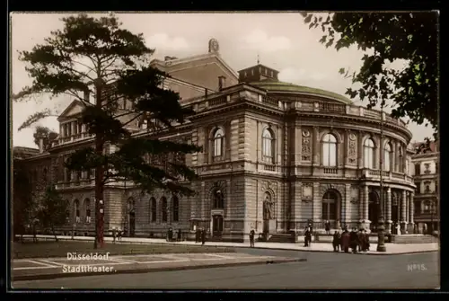 AK Düsseldorf, Am Stadttheater