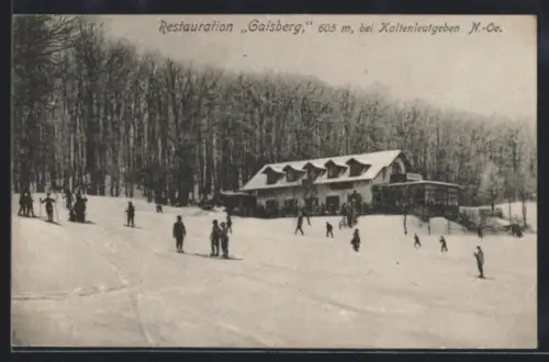 AK Kaltenleutgeben, Gasthaus Bergsteigerheim Gaisberg im Winter mit Skifahrern