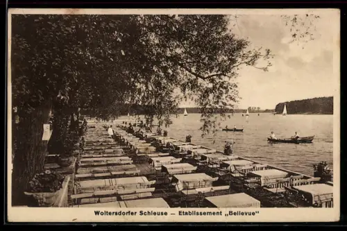 AK Woltersdorfer Schleuse, Gasthaus Bellevue E. Knoost, Terrasse am Wasser, Bootspartien