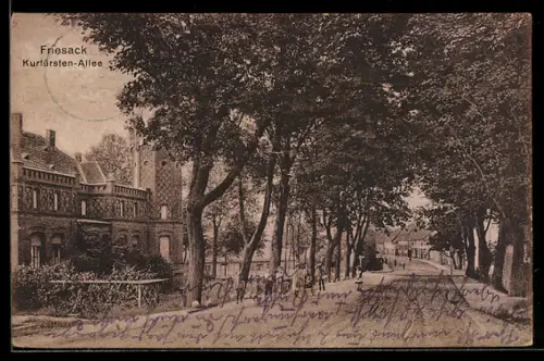 AK Friesack, Kurfürsten-Allee mit Gebäuden
