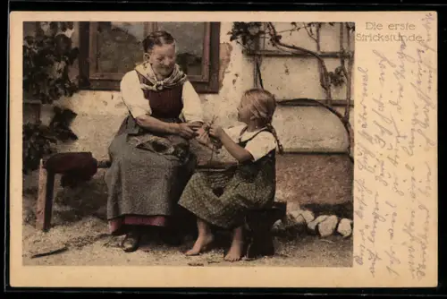 AK Frau bringt einem Mädchen das Stricken bei