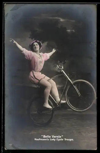 AK Belle Vernie, Kaufmann`s Lady Cycle troupe, Radsport-Akrobatin