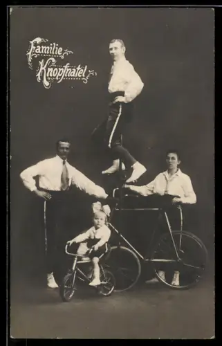 AK Familie Knopfnatel, Radsport-Akrobaten