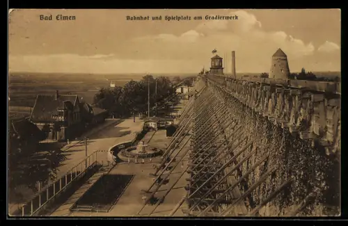 AK Bad Elmen, Bahnhof und Spielplatz am Gradierwerk