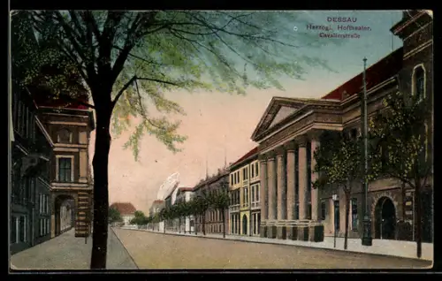 AK Dessau, Herzogliches Hoftheater, Cavalierstrasse