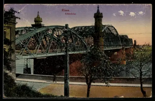 AK Riesa, Elbbrücke mit Strassenpartie