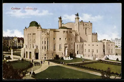 AK Cottbus, Stadttheater mit Besuchern