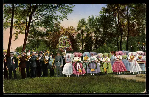 AK Spreewald, Richtfest, Einbringen der Krone