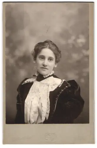 Fotografie H. Rothberger, Denver, Arapahoe St., Porträt der jungen Frau Dora Gross