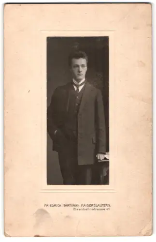 Fotografie Friedrich Hartmann, Kaiserslautern, Eisenbahnstrasse 41, Porträt des Herrn Ernst Schwehm