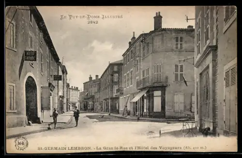 AK Saint-Germain-Lembron /Puy-de-Dome, La Grande Rue et l`Hôtel des Voyageurs