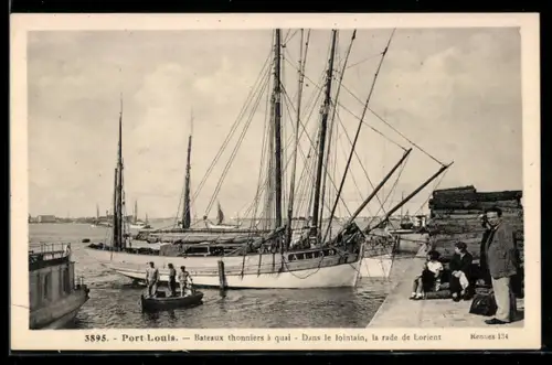 AK Port Louis, Bateaux thonniers à quai