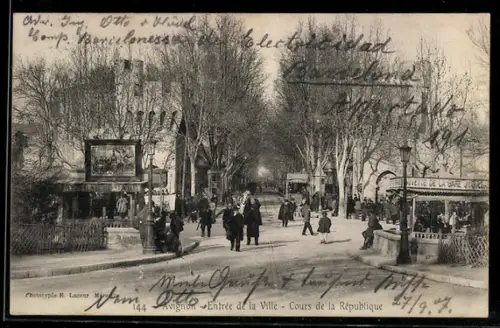 AK Avignon, Entrée de la Ville, cours de la République