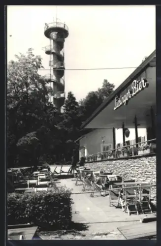 AK Wien, Vogeltennwiese, Gaststätte Jubiläumswarte J. Stepek, Terrasse mit Aussensitzplätzen und Aussichtsturm