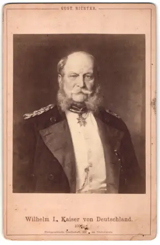 Fotografie Photografische Gesellschaft, Berlin, Dönhofsplatz, Porträt Kaiser Wilhelm I., nach einem Gemälde