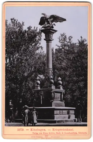 Fotografie Franz Köhler, Kitzingen, Ansicht Kitzingen, Kinder am Kriegerdenkmal